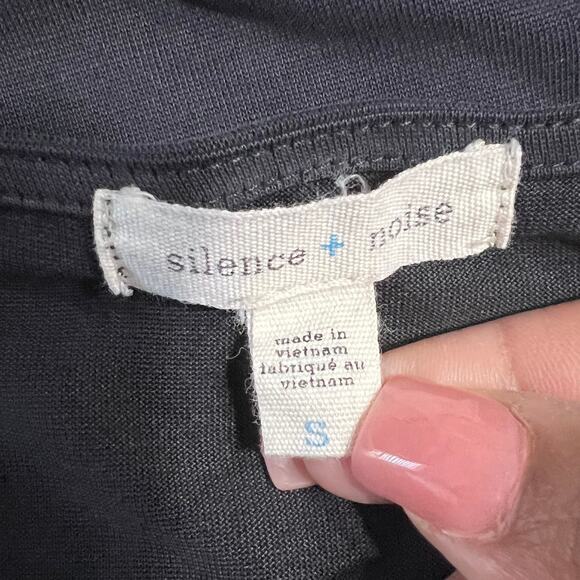 Silence & Noice Urban Outfitters Top Women's Small Gray 3/4 Sleeves Cowl Neck - Picture 6 of 8